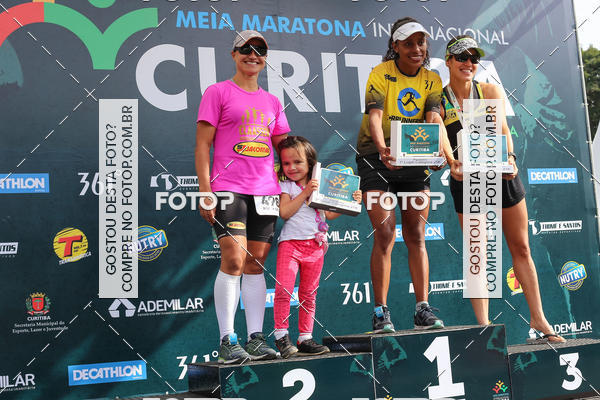 Buy your photos of the eventMeia Maratona Internacional de Curitiba 2018 on Fotop