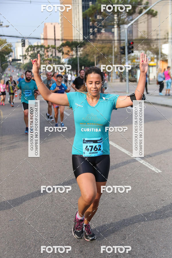Buy your photos of the eventMeia Maratona Internacional de Curitiba 2018 on Fotop