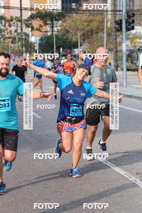 Buy your photos of the eventMeia Maratona Internacional de Curitiba 2018 on Fotop