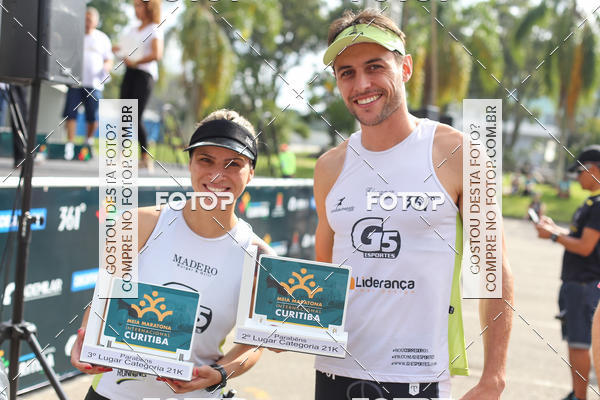Buy your photos of the eventMeia Maratona Internacional de Curitiba 2018 on Fotop