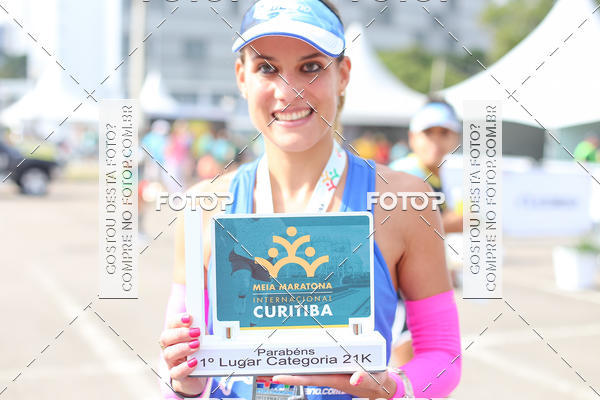 Buy your photos of the eventMeia Maratona Internacional de Curitiba 2018 on Fotop
