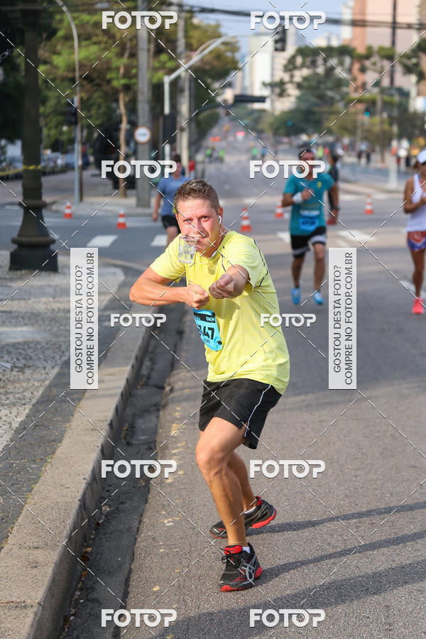 Buy your photos of the eventMeia Maratona Internacional de Curitiba 2018 on Fotop