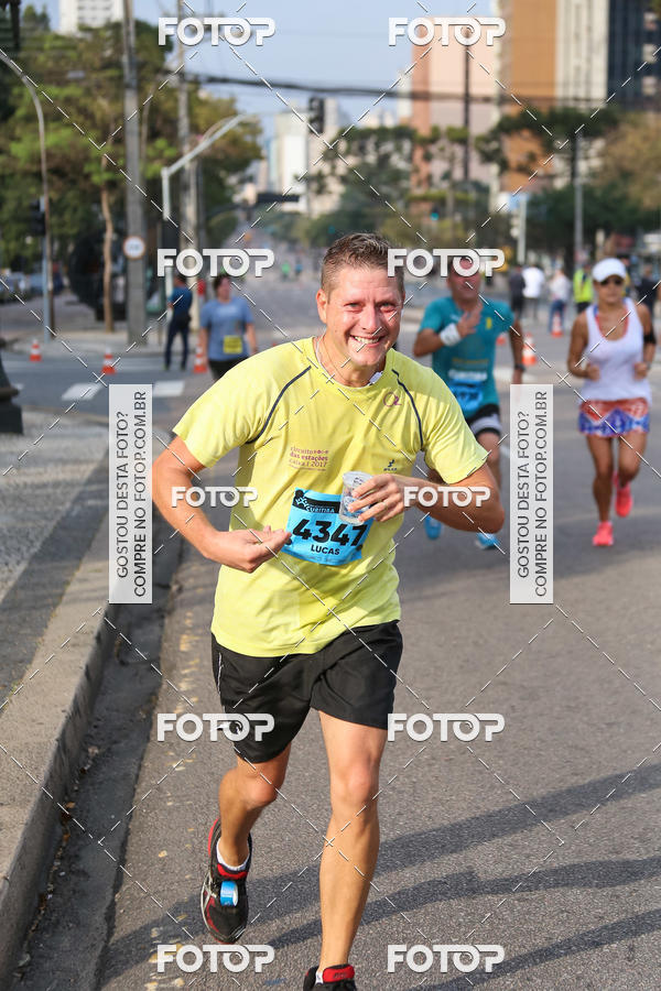 Buy your photos of the eventMeia Maratona Internacional de Curitiba 2018 on Fotop