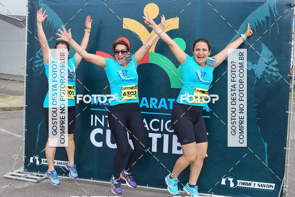 Buy your photos of the eventMeia Maratona Internacional de Curitiba 2018 on Fotop