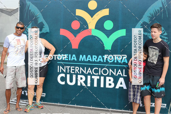 Buy your photos of the eventMeia Maratona Internacional de Curitiba 2018 on Fotop