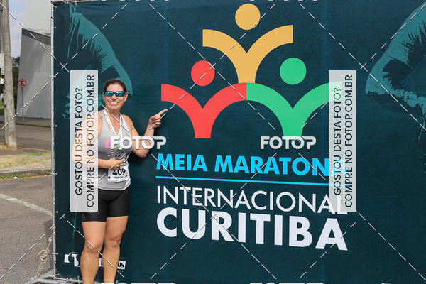 Buy your photos of the eventMeia Maratona Internacional de Curitiba 2018 on Fotop