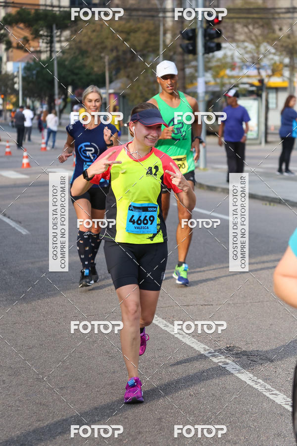 Buy your photos of the eventMeia Maratona Internacional de Curitiba 2018 on Fotop