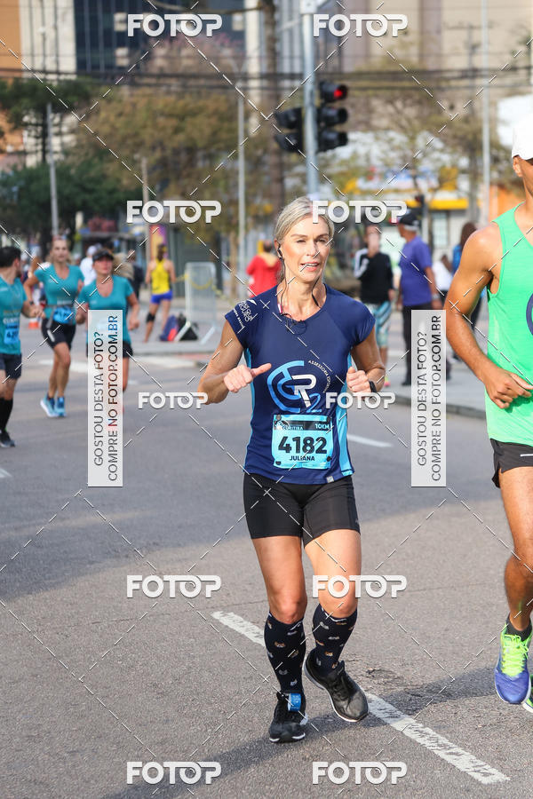 Buy your photos of the eventMeia Maratona Internacional de Curitiba 2018 on Fotop