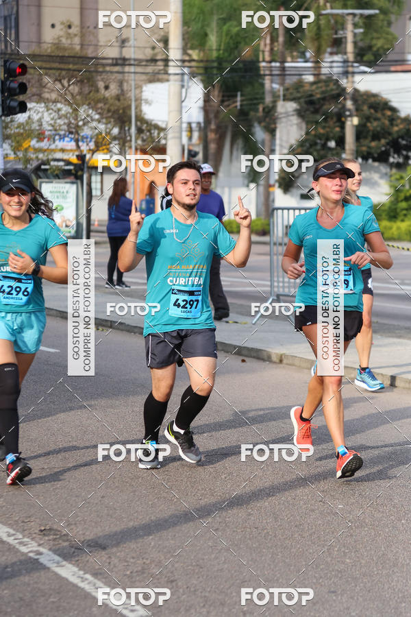 Buy your photos of the eventMeia Maratona Internacional de Curitiba 2018 on Fotop