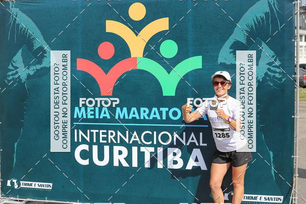 Buy your photos of the eventMeia Maratona Internacional de Curitiba 2018 on Fotop