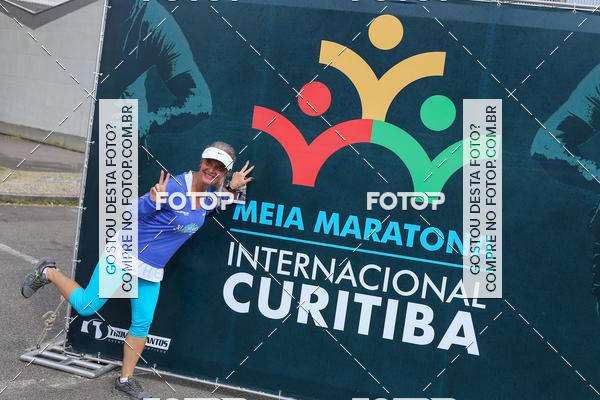 Buy your photos of the eventMeia Maratona Internacional de Curitiba 2018 on Fotop