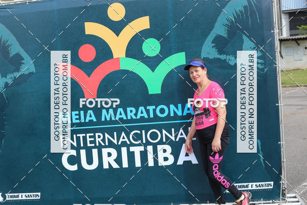Buy your photos of the eventMeia Maratona Internacional de Curitiba 2018 on Fotop