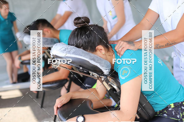 Buy your photos of the eventMeia Maratona Internacional de Curitiba 2018 on Fotop