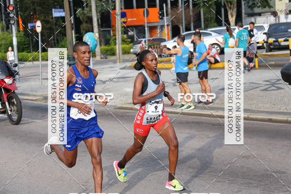 Buy your photos of the eventMeia Maratona Internacional de Curitiba 2018 on Fotop