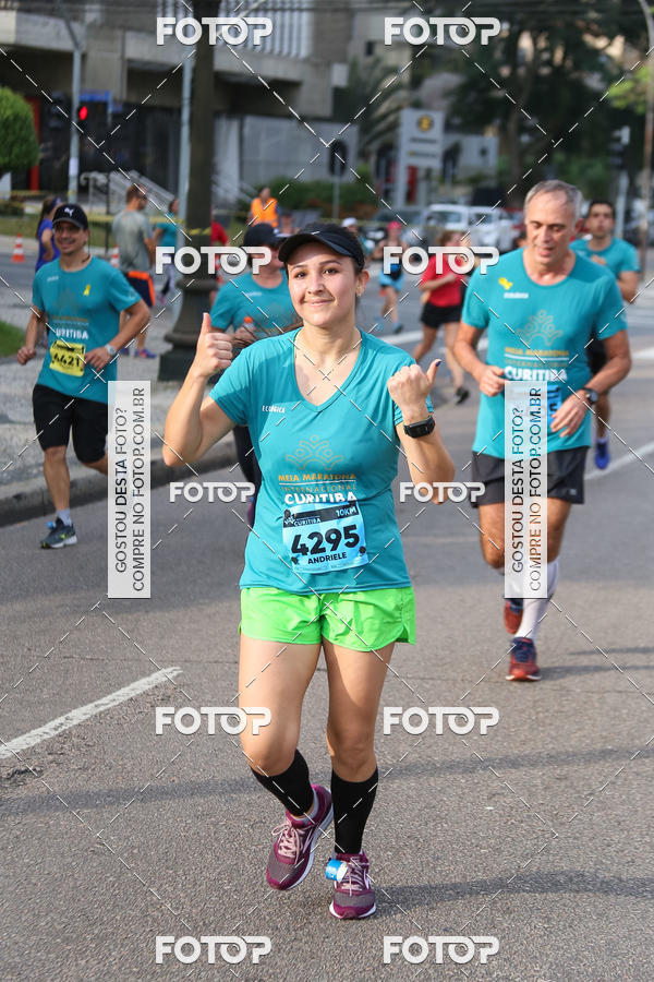 Buy your photos of the eventMeia Maratona Internacional de Curitiba 2018 on Fotop