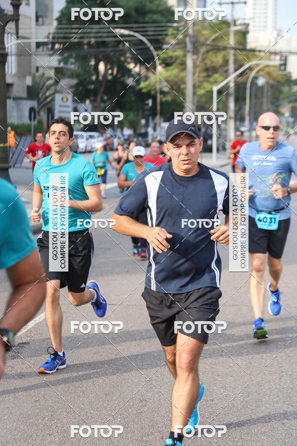 Buy your photos of the eventMeia Maratona Internacional de Curitiba 2018 on Fotop