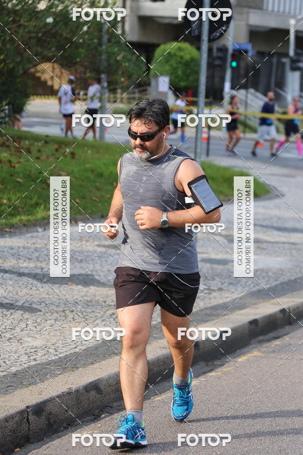 Buy your photos of the eventMeia Maratona Internacional de Curitiba 2018 on Fotop