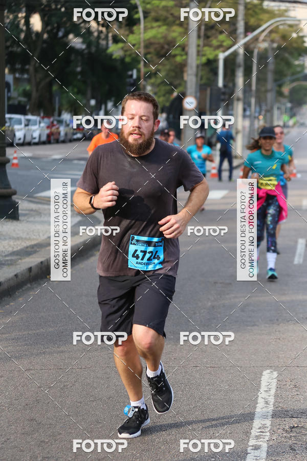 Buy your photos of the eventMeia Maratona Internacional de Curitiba 2018 on Fotop