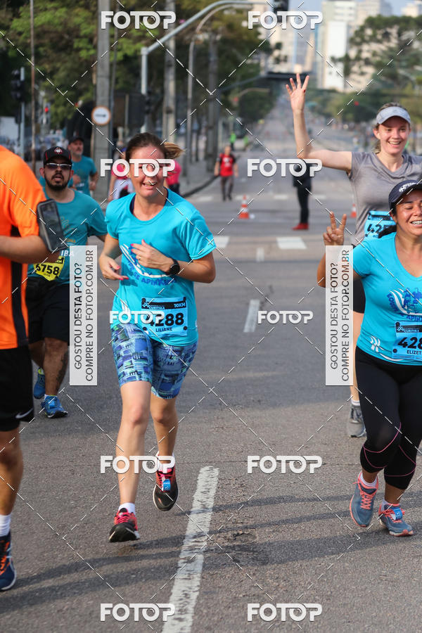 Buy your photos of the eventMeia Maratona Internacional de Curitiba 2018 on Fotop