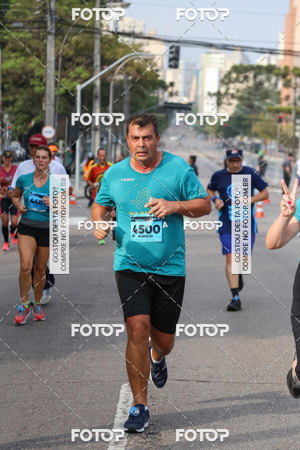 Buy your photos of the eventMeia Maratona Internacional de Curitiba 2018 on Fotop