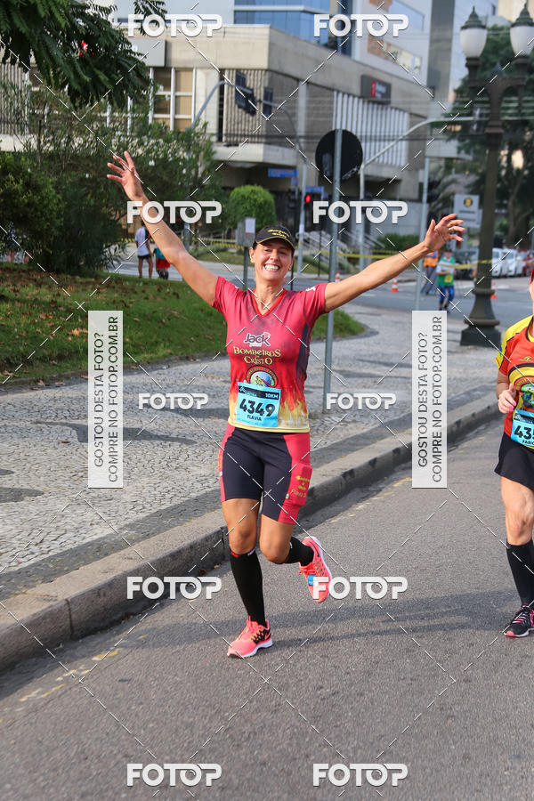Buy your photos of the eventMeia Maratona Internacional de Curitiba 2018 on Fotop