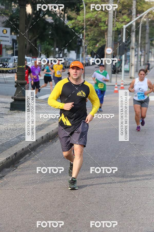Buy your photos of the eventMeia Maratona Internacional de Curitiba 2018 on Fotop
