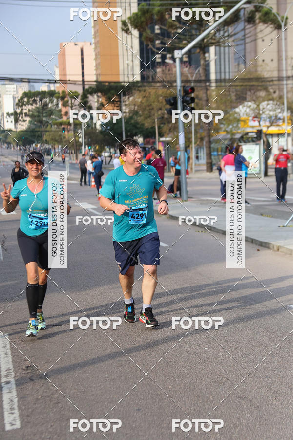 Buy your photos of the eventMeia Maratona Internacional de Curitiba 2018 on Fotop