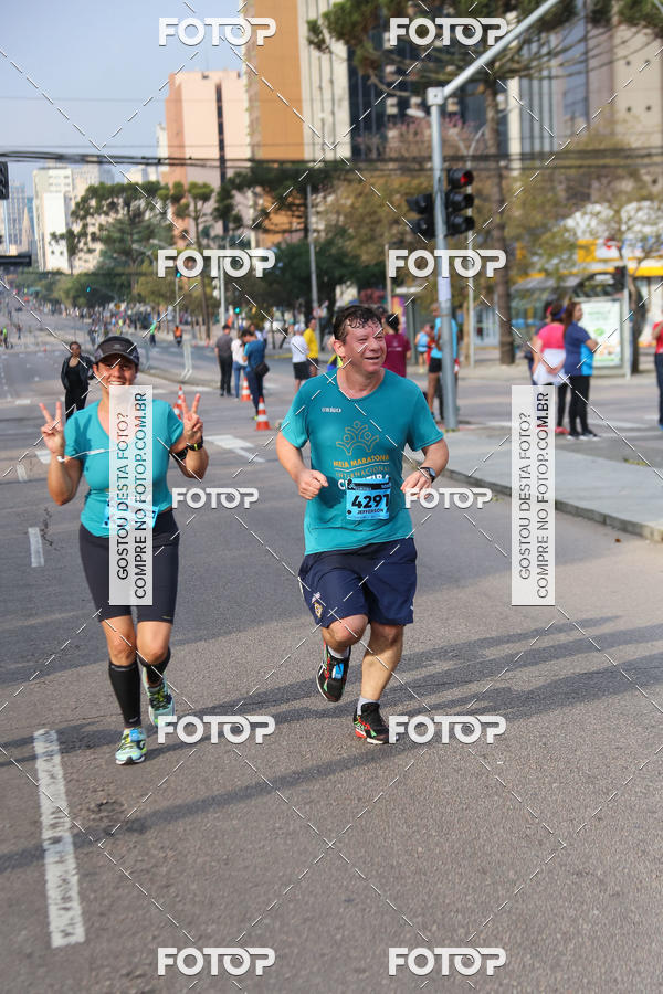 Buy your photos of the eventMeia Maratona Internacional de Curitiba 2018 on Fotop