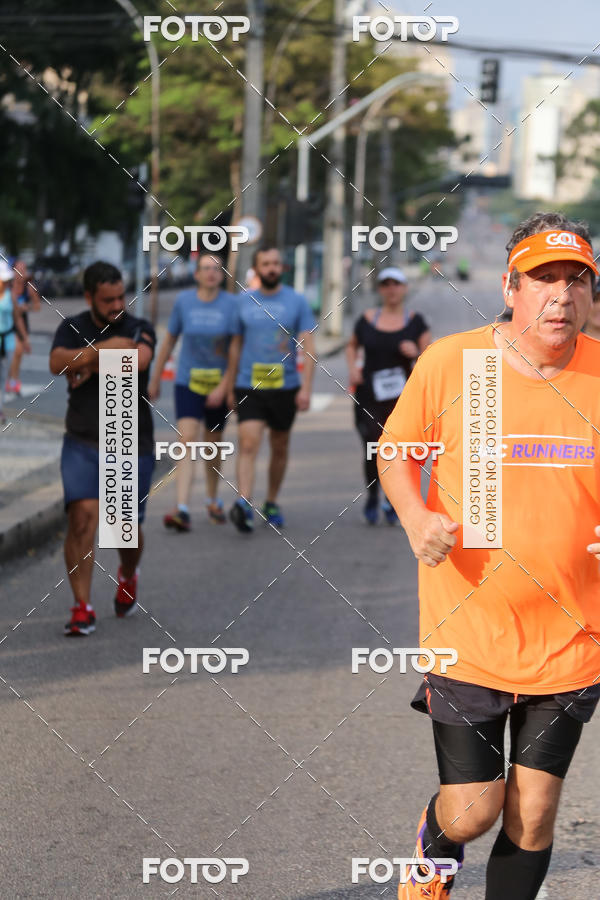 Buy your photos of the eventMeia Maratona Internacional de Curitiba 2018 on Fotop