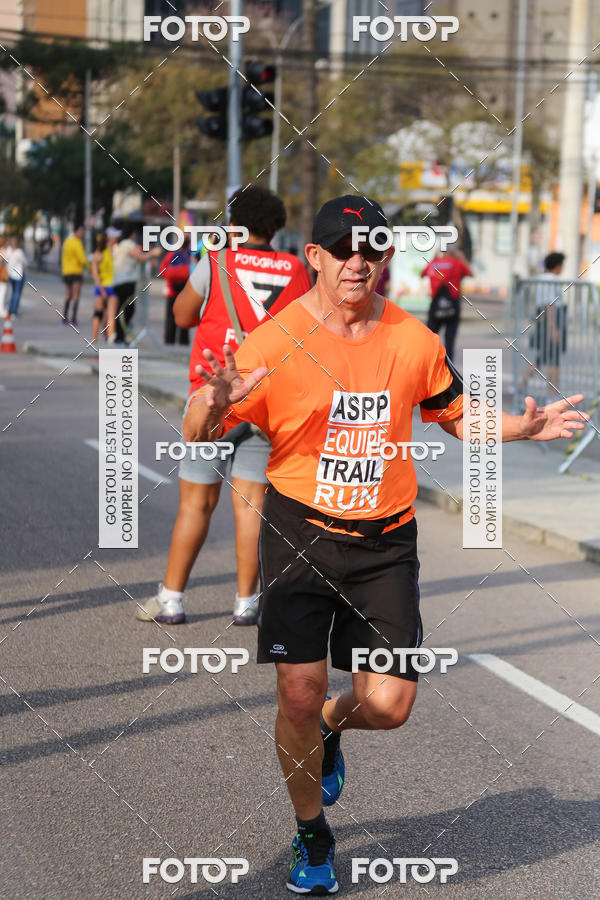 Buy your photos of the eventMeia Maratona Internacional de Curitiba 2018 on Fotop