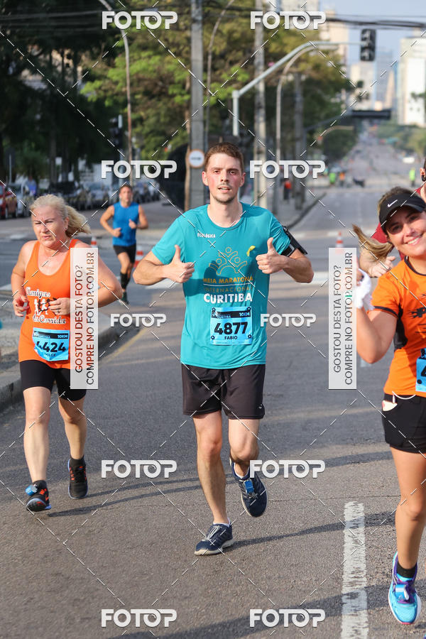 Buy your photos of the eventMeia Maratona Internacional de Curitiba 2018 on Fotop