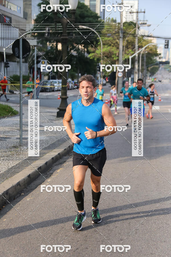 Buy your photos of the eventMeia Maratona Internacional de Curitiba 2018 on Fotop
