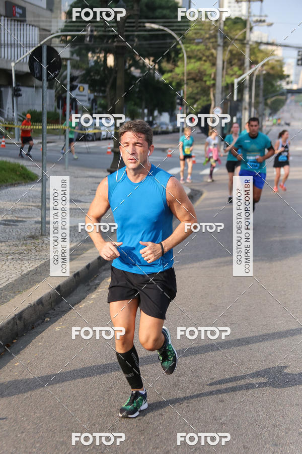 Buy your photos of the eventMeia Maratona Internacional de Curitiba 2018 on Fotop