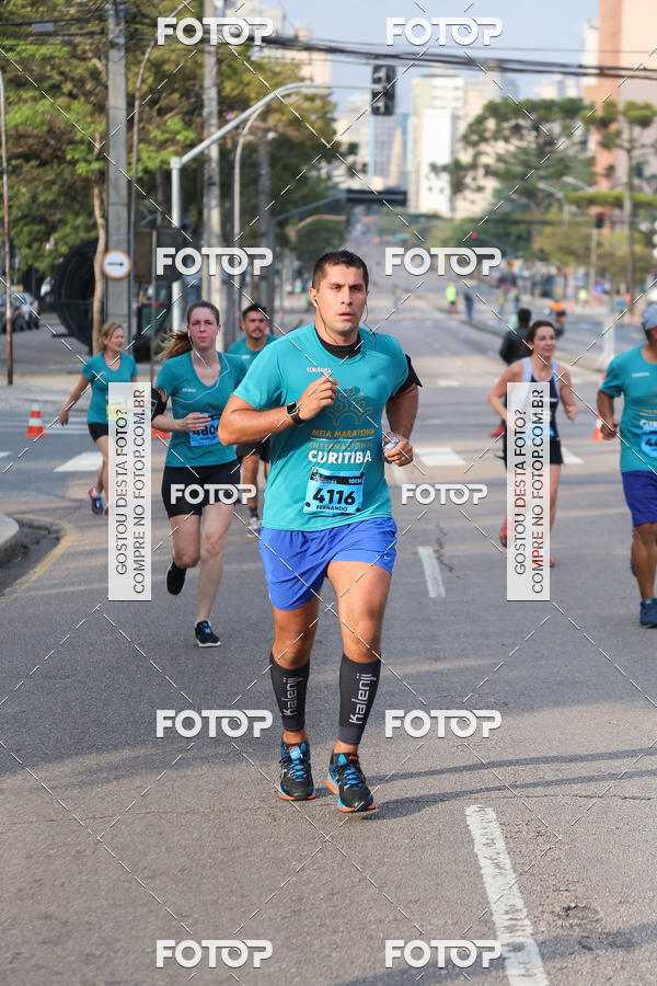 Buy your photos of the eventMeia Maratona Internacional de Curitiba 2018 on Fotop