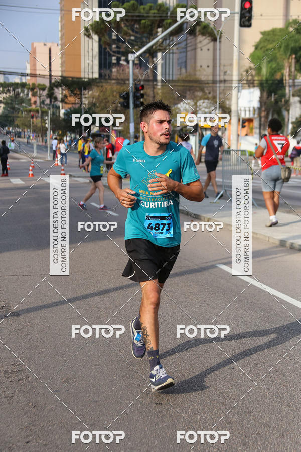 Buy your photos of the eventMeia Maratona Internacional de Curitiba 2018 on Fotop