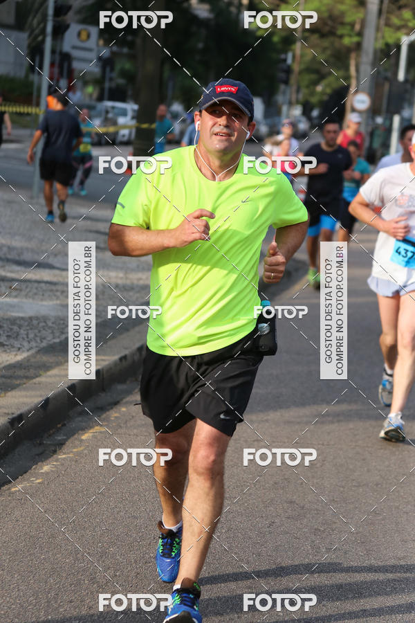 Buy your photos of the eventMeia Maratona Internacional de Curitiba 2018 on Fotop