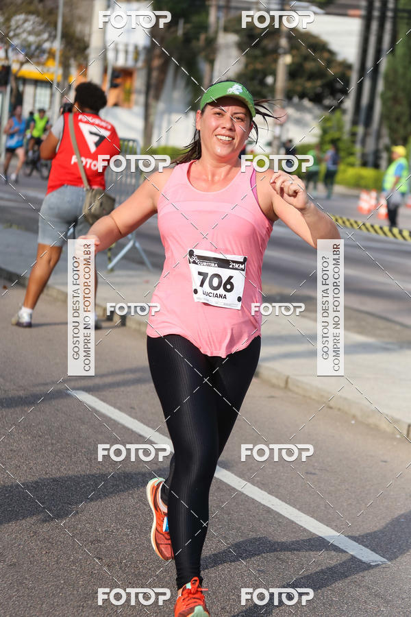 Buy your photos of the eventMeia Maratona Internacional de Curitiba 2018 on Fotop