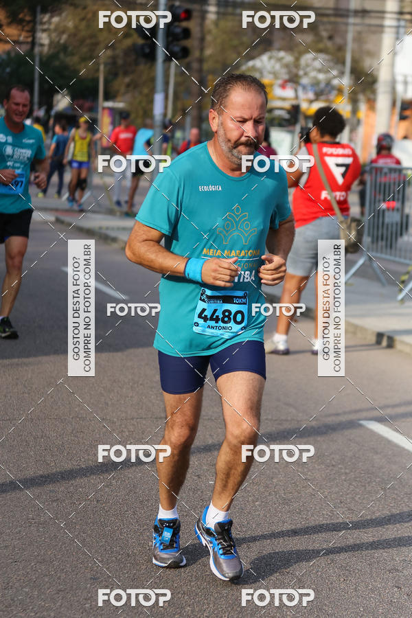 Buy your photos of the eventMeia Maratona Internacional de Curitiba 2018 on Fotop