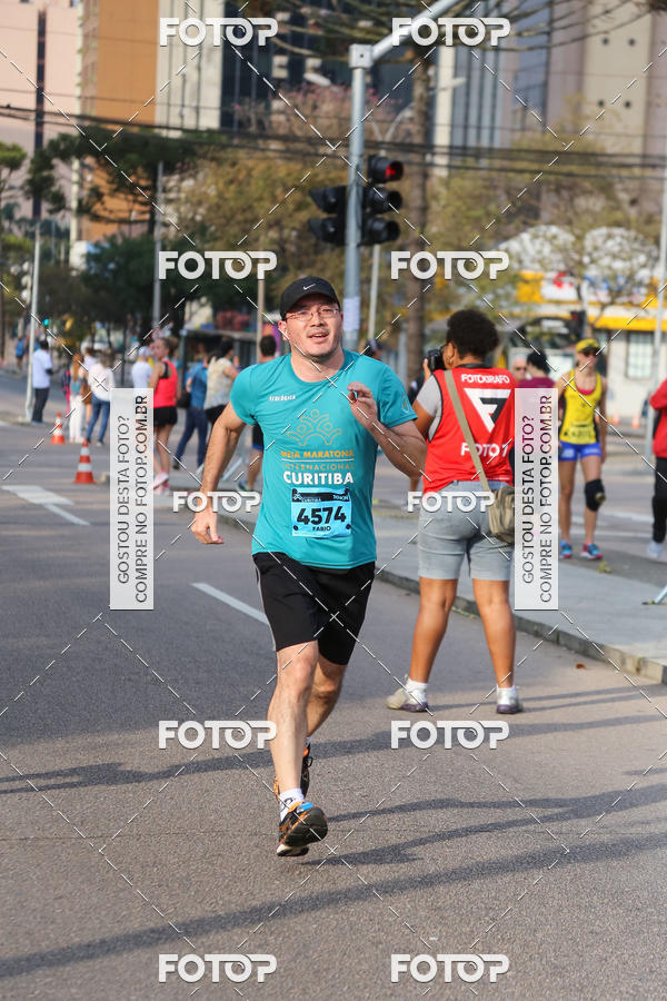 Buy your photos of the eventMeia Maratona Internacional de Curitiba 2018 on Fotop