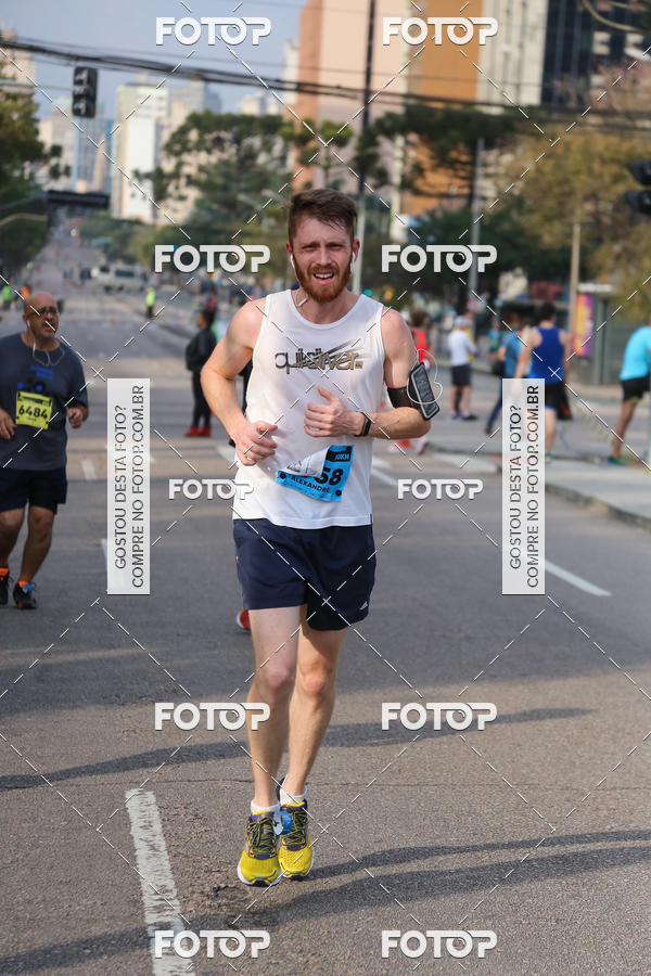 Buy your photos of the eventMeia Maratona Internacional de Curitiba 2018 on Fotop