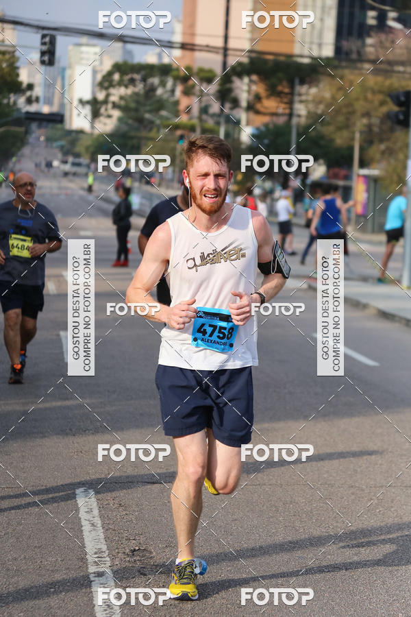 Buy your photos of the eventMeia Maratona Internacional de Curitiba 2018 on Fotop