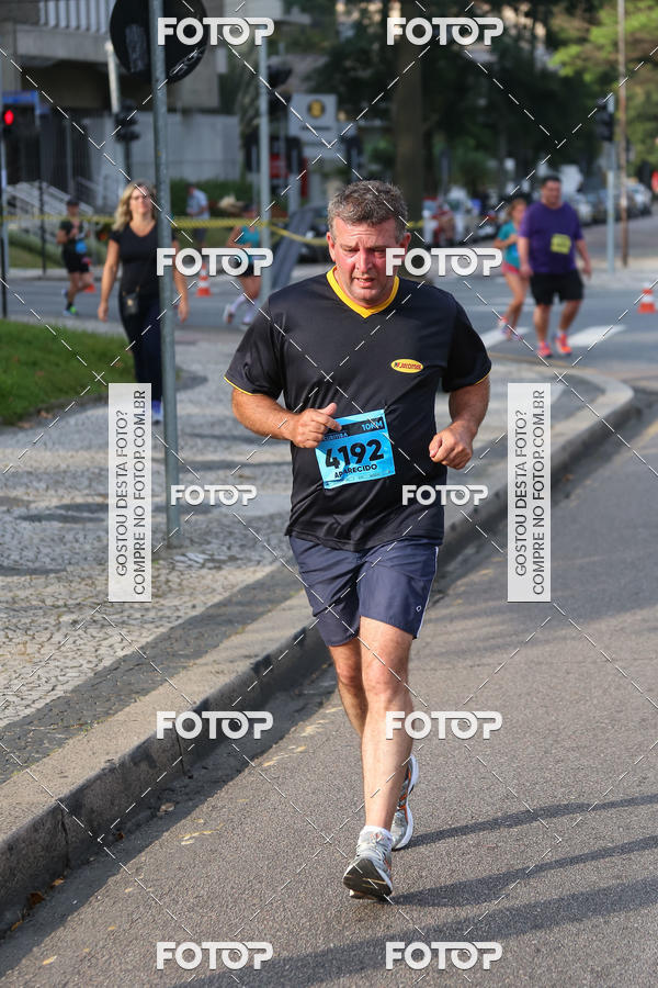 Buy your photos of the eventMeia Maratona Internacional de Curitiba 2018 on Fotop