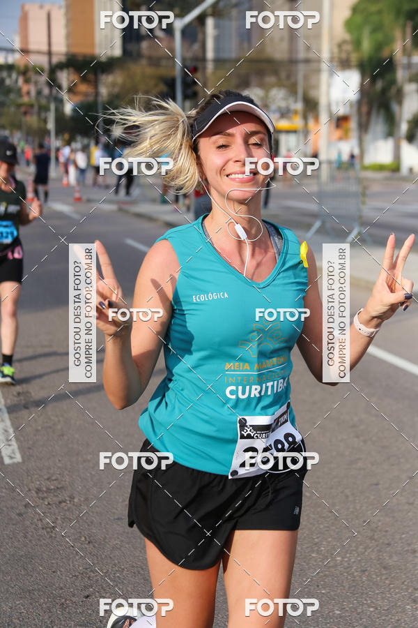 Buy your photos of the eventMeia Maratona Internacional de Curitiba 2018 on Fotop