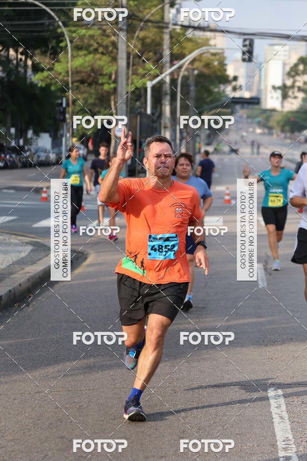 Buy your photos of the eventMeia Maratona Internacional de Curitiba 2018 on Fotop