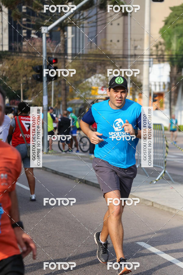 Buy your photos of the eventMeia Maratona Internacional de Curitiba 2018 on Fotop