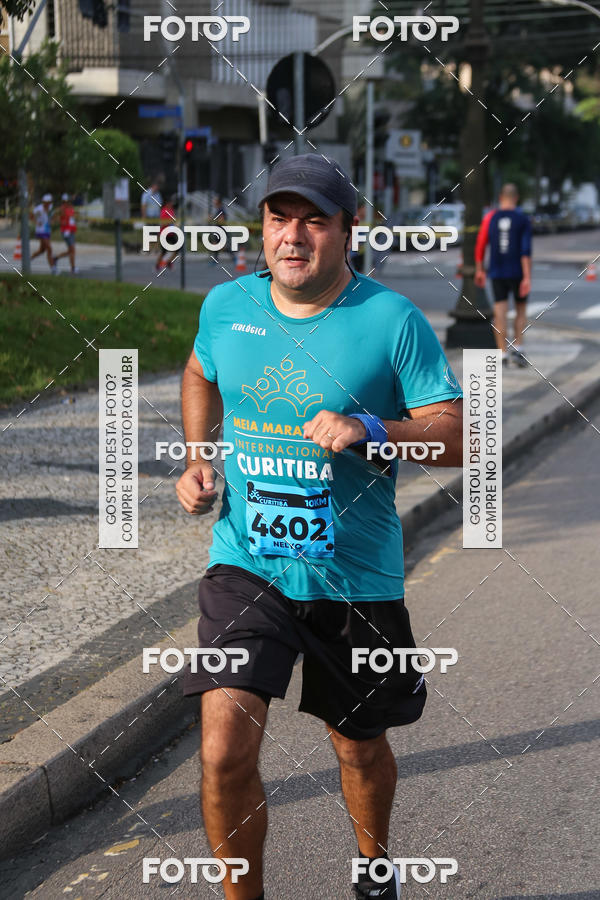 Buy your photos of the eventMeia Maratona Internacional de Curitiba 2018 on Fotop