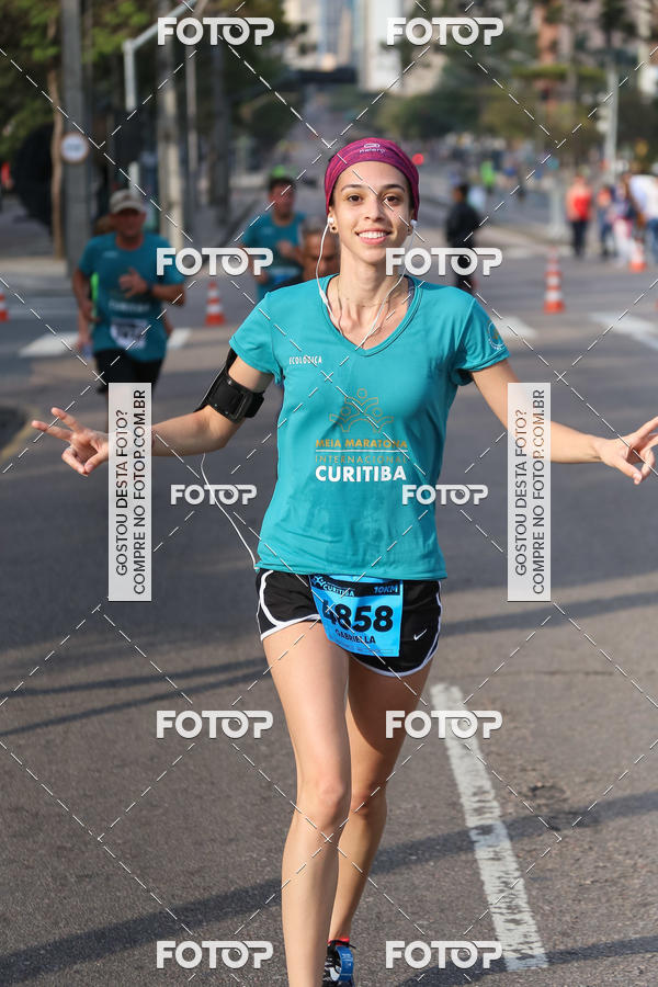 Buy your photos of the eventMeia Maratona Internacional de Curitiba 2018 on Fotop