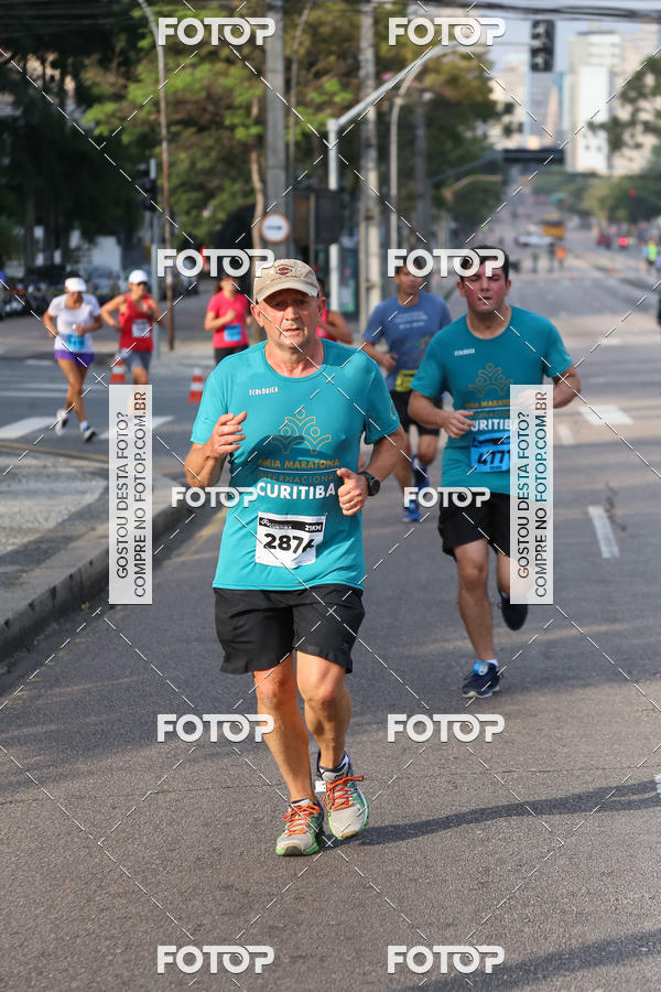 Buy your photos of the eventMeia Maratona Internacional de Curitiba 2018 on Fotop