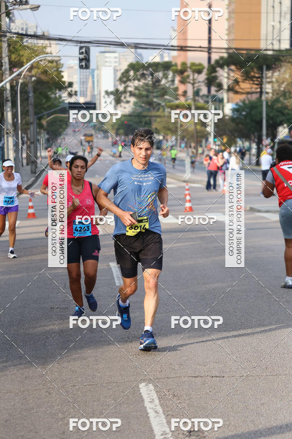 Buy your photos of the eventMeia Maratona Internacional de Curitiba 2018 on Fotop