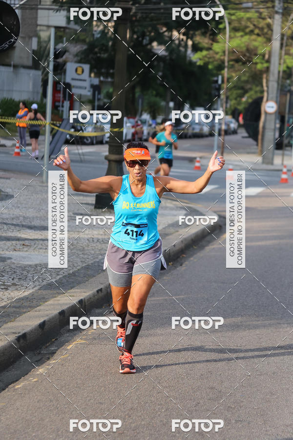 Buy your photos of the eventMeia Maratona Internacional de Curitiba 2018 on Fotop